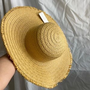 Forever 21. Straw beach hat. Never used.